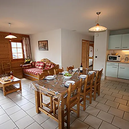 Spacieux A 120 M² Avec Terrasse Privee Châtel