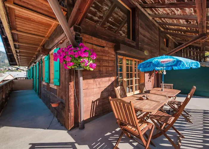 Spacieux A 120 M² Avec Terrasse Privee Châtel